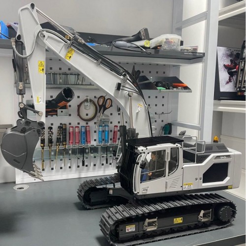 1/14 RC Hydraulic Excavator 945