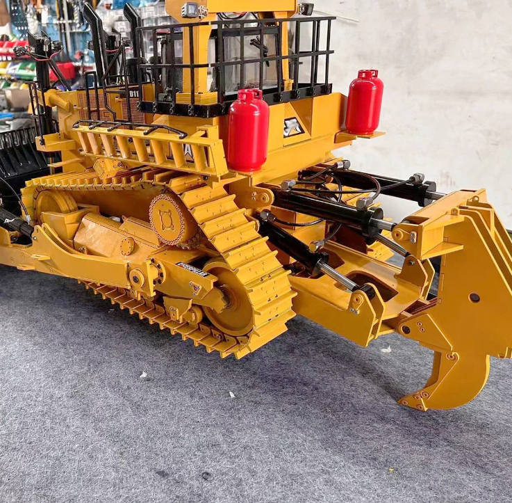 D11T RC Hydraulic Bulldozer | 1/14 RC Hydraulic Bulldozer D11T | Eaglemach
